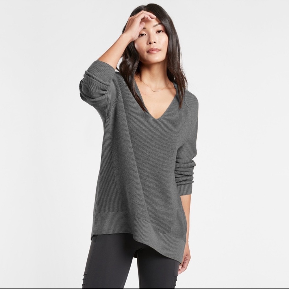 Athleta Charcoal Grey V-Neck Knit Pullover